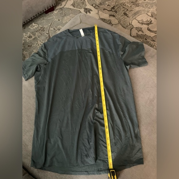Lululemon Men’s activewear short sleeve shirt size  XL - Picture 7 of 7